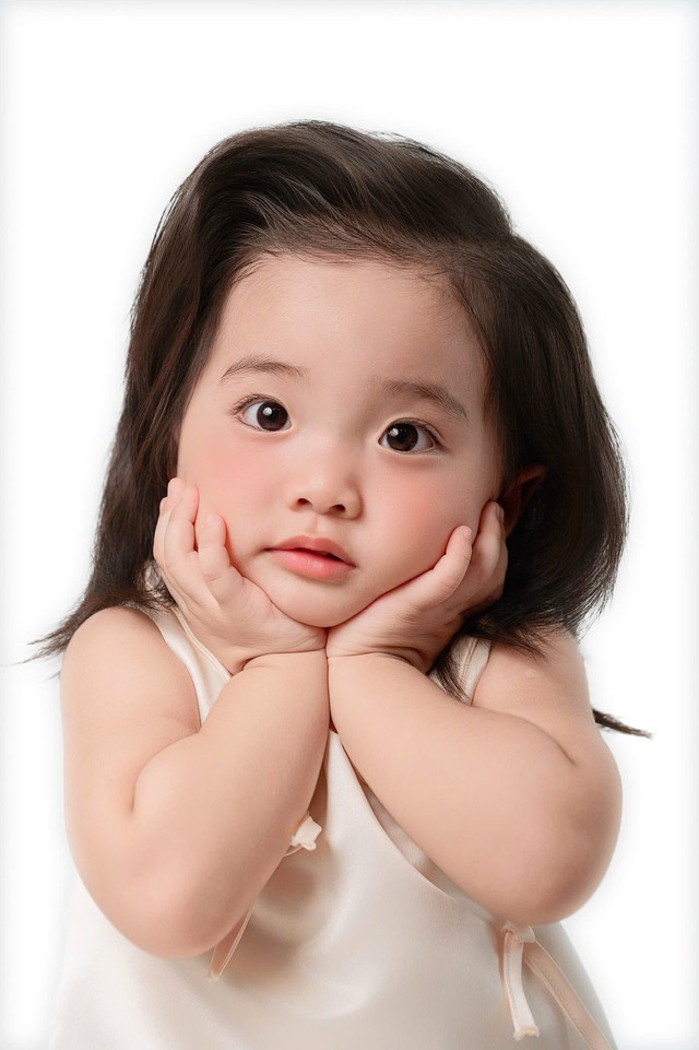 con-gai-khanh-thi-3-17575150122631520295080.jpg