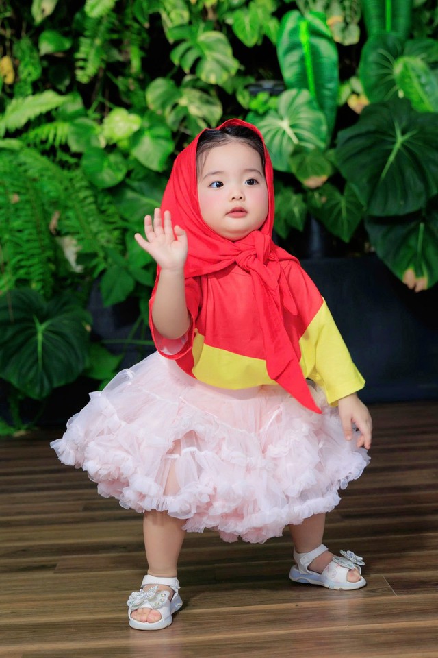 con-gai-khanh-thi-7-17575150123882119721917.jpg