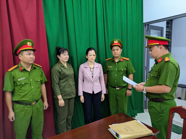 Bất ngờ lời khai của bà chủ phòng khám nha khoa Tuyết Chinh hành hung khách hàng - Ảnh 1.