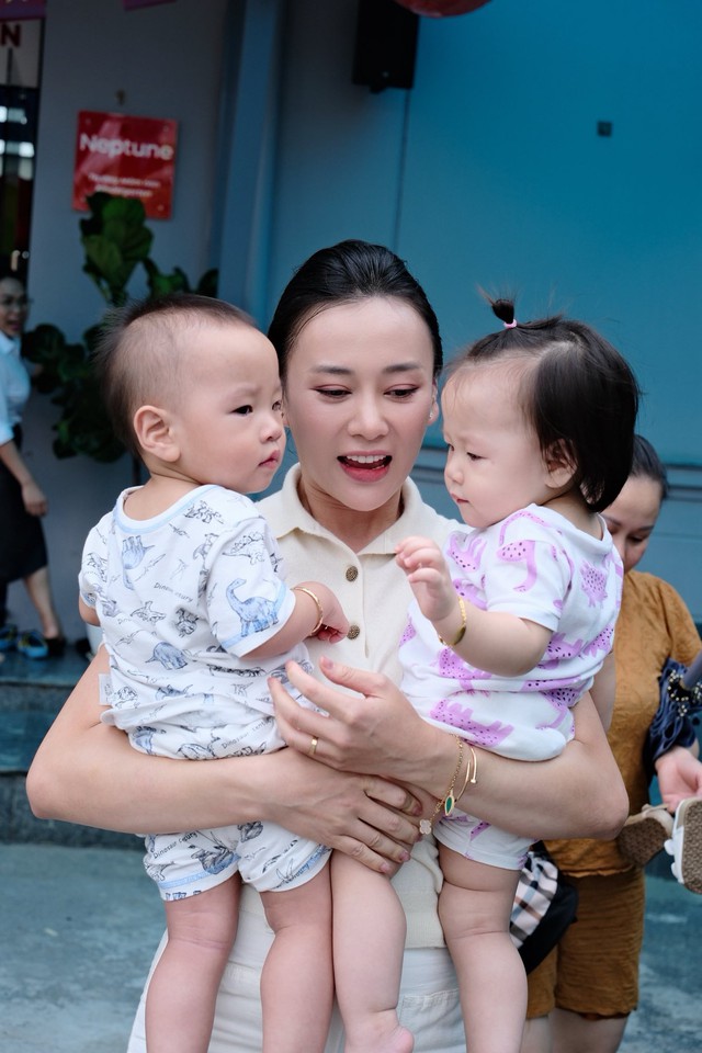 cap-song-sinh-nha-phuong-oanh-2-17576431552701255789676.jpg