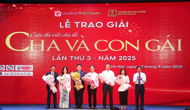 trao-giai-1757677088730888532427.jpg
