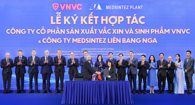 1-vnvc-ky-ket-san-xuat-vac-xin-voi-medstintez-1757770006917680733371.png