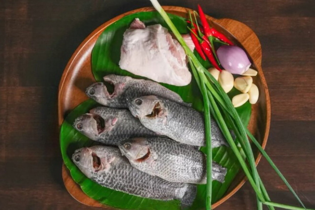 Cá rô kho tộ – làm thiếu mẹo này là cá rô mất ngon  - Ảnh 2.