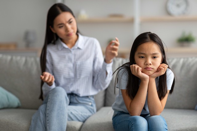 Tại sao cha mẹ có tính cách mạnh mẽ lại khó nuôi dạy nên những đứa con tự lập và tự tin? - Ảnh 3.