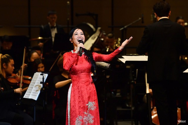 Diva Hồng Nhung, Tùng Dương thăng hoa trong 'Điều còn mãi' - Ảnh 3. Diva Hồng Nhung, Tùng Dương thăng hoa trong 'Điều còn mãi' - Ảnh 3.