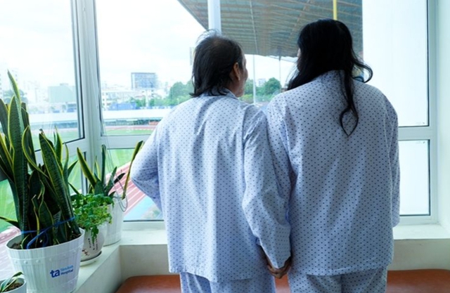 2 vợ chồng đang khỏe mạnh bất ngờ phát hiện ung thư tuyến giáp: Thừa nhận cùng có chung điểm này - Ảnh 1.