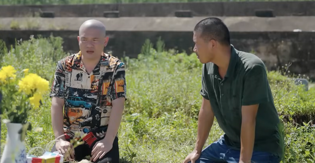 'Có anh, nơi ấy bình yên' tập 30: Chủ tịch xã Thứ hoang mang khi nhà báo nhắc tới sai phạm mỏ đá - Ảnh 1. 'Có anh, nơi ấy bình yên' tập 30: Chủ tịch xã Thứ hoang mang khi nhà báo nhắc tới sai phạm mỏ đá - Ảnh 1.