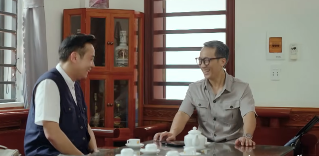'Có anh, nơi ấy bình yên' tập 30: Chủ tịch xã Thứ hoang mang khi nhà báo nhắc tới sai phạm mỏ đá - Ảnh 3. 'Có anh, nơi ấy bình yên' tập 30: Chủ tịch xã Thứ hoang mang khi nhà báo nhắc tới sai phạm mỏ đá - Ảnh 3.