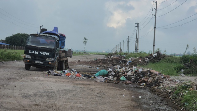 Chất thải rắn và phế thải xây dựng tại Ý Yên: Nguy cơ ô nhiễm môi trường - Ảnh 2.
