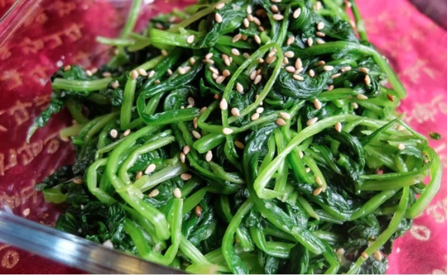4 loại rau bác sĩ sống khỏe ở tuổi 100 khuyên nên ăn thật nhiều: Hóa ra đang bán rẻ đầy chợ Việt, chỉ cần 10k đủ 4 người ăn - Ảnh 4.