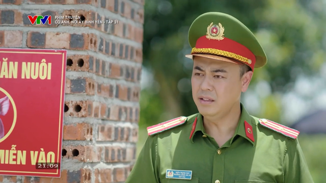 Có anh nơi ấy bình yên tập 31: Trại lợn bị bắt quả tang và những rắc rối mới - Ảnh 1.