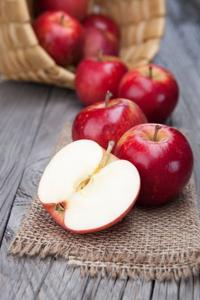 everything-you-need-to-know-about-buying-and-cooking-with-apples-1759127348827641687046.jpeg