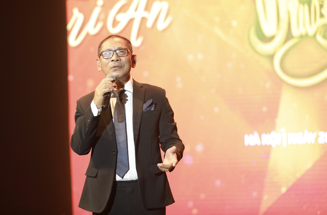 NSND Đức Long chúc mừng Hiền Anh ra mắt album Duyên 7 đầy ý nghĩa - Ảnh 2.