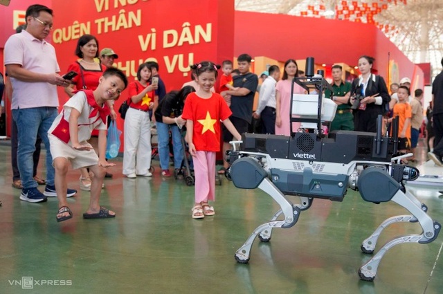 robot-175690518951911200519.jpg