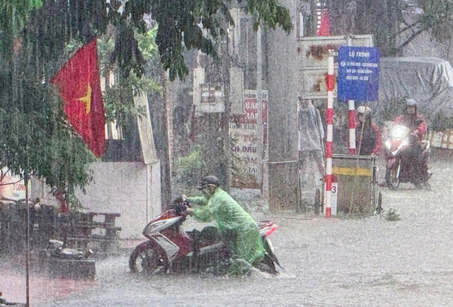 Miền Bắc sắp mưa to dài ngày do bão số 7 ảnh hưởng lớn đến thời tiết - Ảnh 3. Miền Bắc sắp mưa to dài ngày do bão số 7 ảnh hưởng lớn đến thời tiết - Ảnh 3.