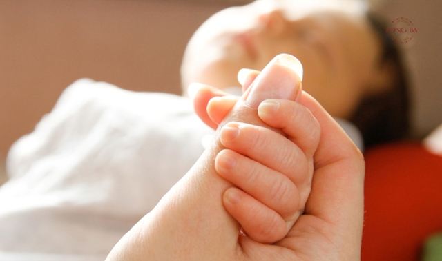 10 năm t&igrave;m con kh&ocirc;ng th&agrave;nh v&agrave; 'm&oacute;n qu&agrave;' định mệnh từ người cũ của chồng - Ảnh 1.