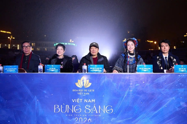 Jennifer Phạm ho&aacute; g&aacute;i bản ở Sa Pa - Ảnh 4.