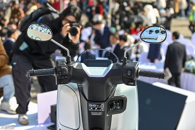 Xe m&aacute;y điện của Honda sắp về Việt Nam khả năng lội nước si&ecirc;u đỉnh, pin khỏe sẽ c&oacute; gi&aacute; bao nhi&ecirc;u? - Ảnh 4.