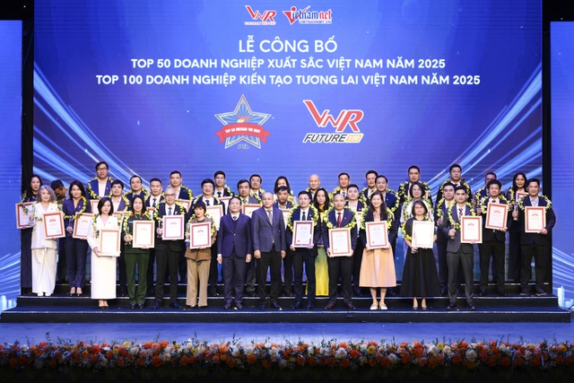 LPBank gia nhập Top 50 Doanh nghiệp xuất sắc Việt Nam: Dấu ấn của sự bứt phá - Ảnh 2. LPBank gia nhập Top 50 Doanh nghiệp xuất sắc Việt Nam: Dấu ấn của sự bứt phá - Ảnh 2.