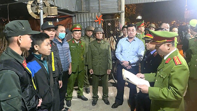 Bị khởi tố, bắt tạm giam v&igrave; kh&ocirc;ng trả lại gần 500 triệu đồng cho người chuyển khoản nhầm - Ảnh 1.