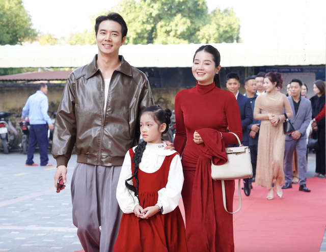 Phùng Đức Hiếu và câu chuyện tình yêu trong Buông 2 đầy cảm xúc - Ảnh 2. Phùng Đức Hiếu và câu chuyện tình yêu trong Buông 2 đầy cảm xúc - Ảnh 2.