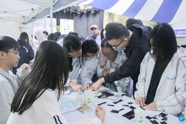 Trường Đại học KHTN (Đại học Quốc gia Hà Nội) thông báo 6 phương thức tuyển sinh đại học 2026 - Ảnh 1. Trường Đại học KHTN (Đại học Quốc gia Hà Nội) thông báo 6 phương thức tuyển sinh đại học 2026 - Ảnh 1.