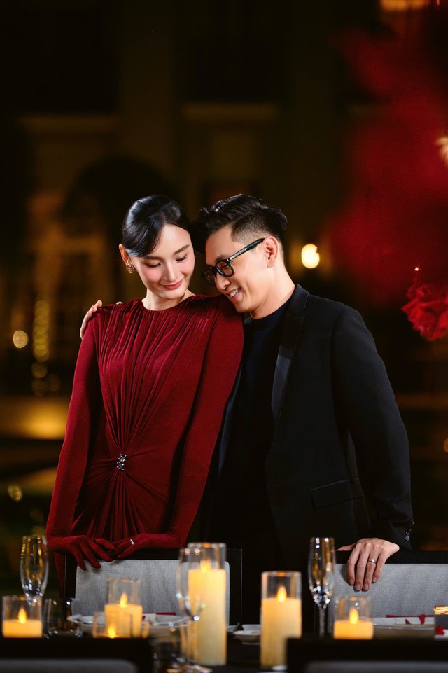 Vợ chồng Hồ Ngọc H&agrave; - Kim L&yacute; ch&uacute;c mừng 11 năm ng&agrave;y cưới của L&ecirc; Th&uacute;y - Ảnh 4.