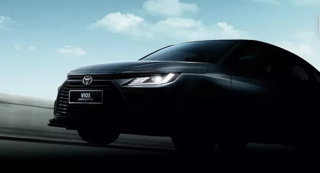 Trải nghiệm Toyota Vios hybrid gi&aacute; 670 triệu đồng thiết kế trẻ trung, nội thất hiện đại, đi qu&atilde;ng đường 100km chỉ hết 3,6l, rẻ hơn Honda City e:HEV sẽ về Việt Nam? - Ảnh 2.