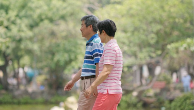 Đến tuổi nghỉ hưu mới thấm: Kh&ocirc;ng phải tiền bạc, c&oacute; đủ 4 thứ n&agrave;y mới l&agrave; ph&uacute;c lớn - Ảnh 1.