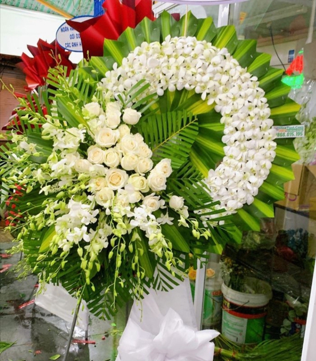 &Yacute; nghĩa hoa hồng trắng trong đ&aacute;m tang - Ảnh 1.