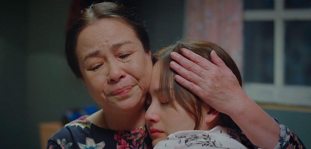 Tuổi xế chiều 'kh&ocirc;ng đ&ograve;i hỏi' của nữ NSƯT đ&oacute;ng vai b&agrave; mẹ c&oacute; con hy sinh trong 'Kh&ocirc;ng giới hạn'  - Ảnh 3.