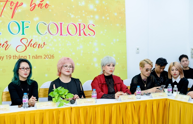 Độc đ&aacute;o Hair show 'Bốn m&ugrave;a thức tỉnh' được tr&igrave;nh diễn tại hang Ngọc Rồng &ndash; Quảng Ninh - Ảnh 1.