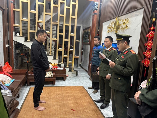 Lật tẩy thủ đoạn tinh vi của đường d&acirc;y biến mỹ phẩm giả th&agrave;nh 'h&agrave;ng x&aacute;ch tay' - Ảnh 5.