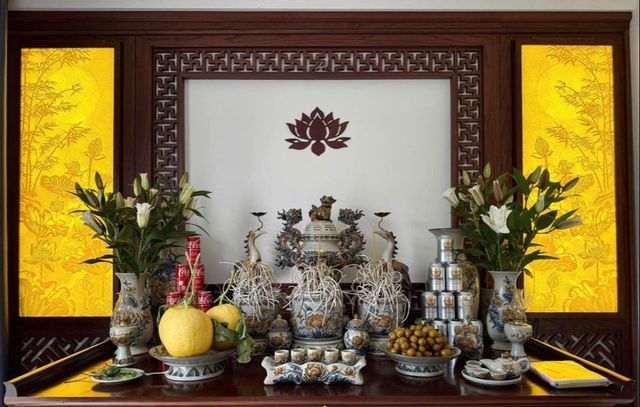 Thực hư mất lộc nếu tỉa ch&acirc;n nhang tr&ecirc;n b&agrave;n thờ gia ti&ecirc;n ng&agrave;y Tết - Ảnh 1.