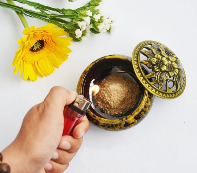 Những lưu &yacute; khi x&ocirc;ng nh&agrave; để thu h&uacute;t t&agrave;i lộc - Ảnh 1.