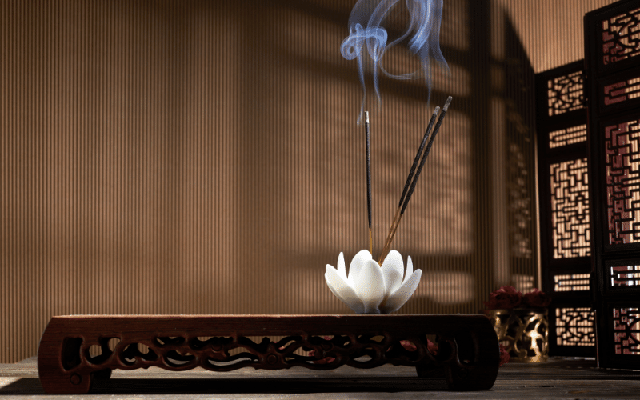 Đây là lý do bạn nên tránh nhang khói đậm đặc trong phòng có sử dụng điều hòa - Ảnh 3. Đây là lý do bạn nên tránh nhang khói đậm đặc trong phòng có sử dụng điều hòa - Ảnh 3.