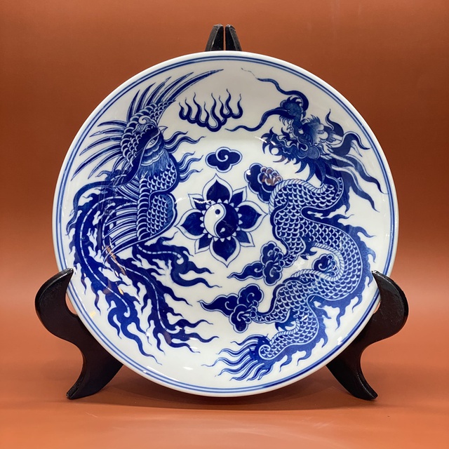 &Yacute; nghĩa của m&acirc;m bồng tr&ecirc;n b&agrave;n thờ Việt - Ảnh 1.