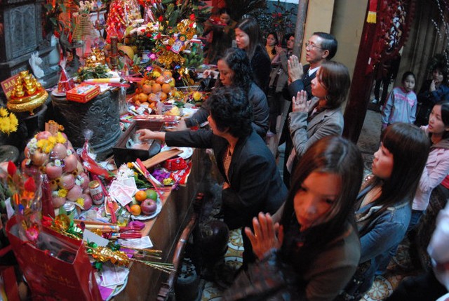 Những điều cần biết về nghi thức cúng giao thừa vào đêm 30 Tết - Ảnh 4. Những điều cần biết về nghi thức cúng giao thừa vào đêm 30 Tết - Ảnh 4.