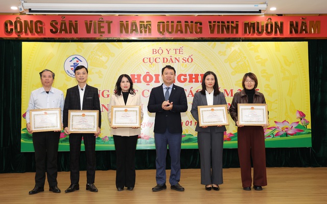 C&ocirc;ng t&aacute;c d&acirc;n số năm 2025: Dấu mốc 'về đ&iacute;ch' quan trọng, tạo nền tảng cho giai đoạn mới - Ảnh 6.