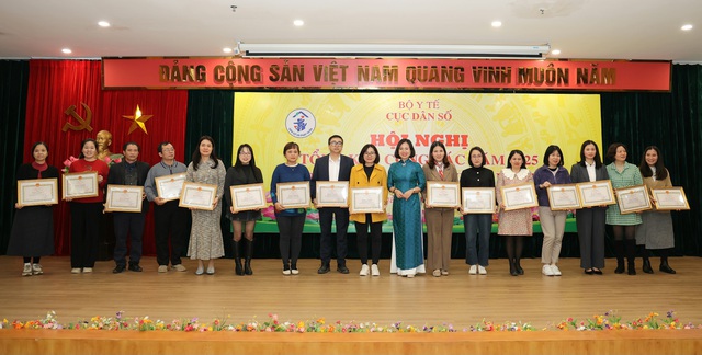 C&ocirc;ng t&aacute;c d&acirc;n số năm 2025: Dấu mốc 'về đ&iacute;ch' quan trọng, tạo nền tảng cho giai đoạn mới - Ảnh 7.