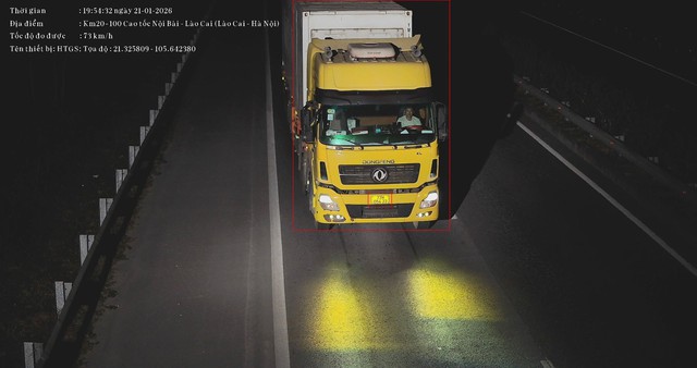 Hà Nội ghi nhận 23 trường hợp vượt đèn đỏ Trong 24 giờ nhờ Camera AI - Ảnh 2. Hà Nội ghi nhận 23 trường hợp vượt đèn đỏ Trong 24 giờ nhờ Camera AI - Ảnh 2.