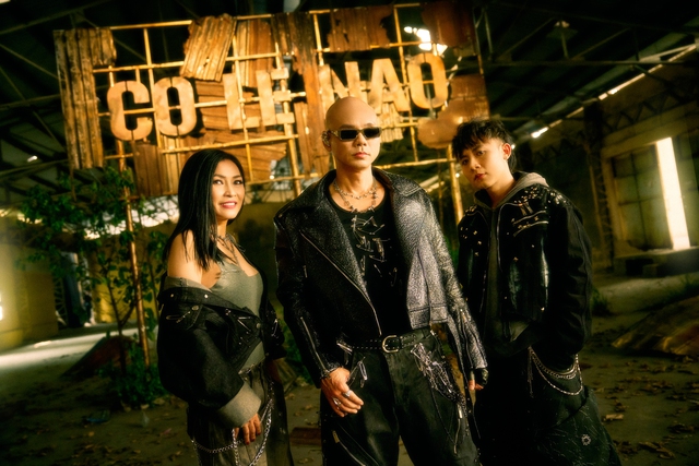 Phương Thanh tuổi 53 vẫn 'ch&aacute;y' khi kết đ&ocirc;i trong &acirc;m nhạc c&ugrave;ng Phan Đ&igrave;nh T&ugrave;ng - Ảnh 2.