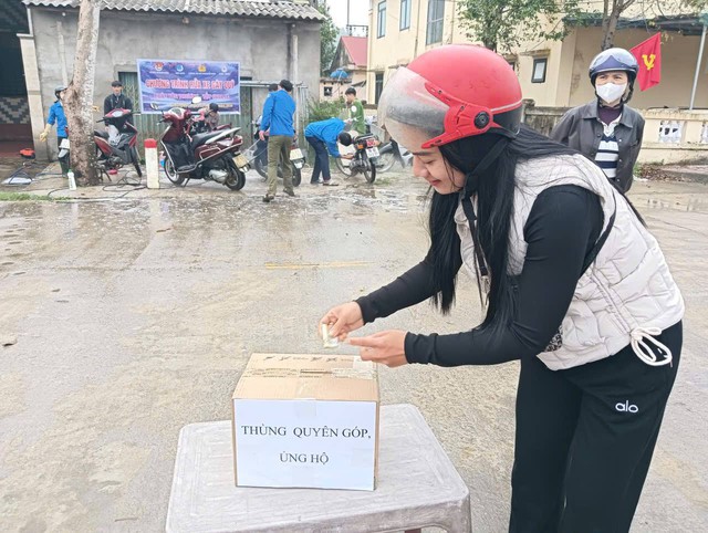 Rửa xe g&acirc;y quỹ Tết cho trẻ em c&oacute; ho&agrave;n cảnh kh&oacute; khăn - Ảnh 4.