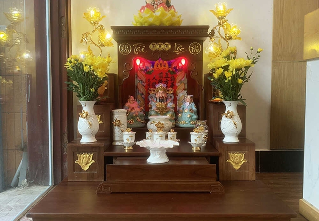 Khi chưa lập b&agrave;n thờ trong nh&agrave; th&igrave; c&uacute;ng Thần t&agrave;i ở đ&acirc;u? - Ảnh 2.