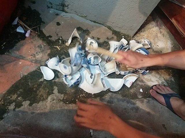 B&aacute;t hương rơi vỡ c&oacute; phải điềm xấu kh&ocirc;ng? - Ảnh 1.