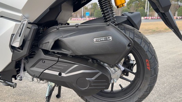 Xe ga 150cc giá 52 triệu đồng với ABS và TCS , lựa chọn tốt hơn Honda SH - Ảnh 5. Xe ga 150cc giá 52 triệu đồng với ABS và TCS , lựa chọn tốt hơn Honda SH - Ảnh 5.