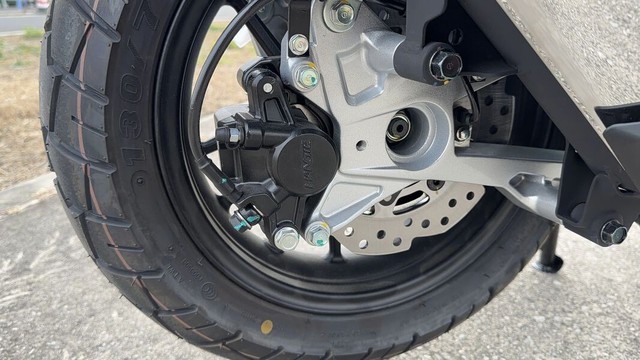 Xe ga 150cc giá 52 triệu đồng với ABS và TCS , lựa chọn tốt hơn Honda SH - Ảnh 3. Xe ga 150cc giá 52 triệu đồng với ABS và TCS , lựa chọn tốt hơn Honda SH - Ảnh 3.