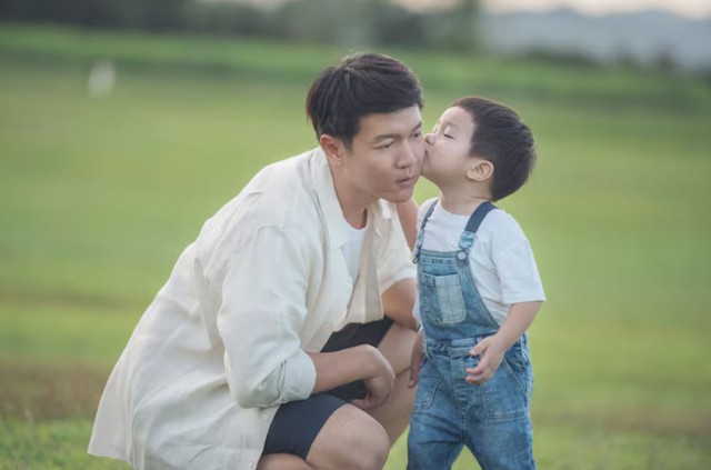 Bất ngờ mối li&ecirc;n hệ giữa tuổi sinh con của người cha v&agrave; IQ của con: Độ tuổi 'v&agrave;ng' l&agrave; bao nhi&ecirc;u? - Ảnh 1.