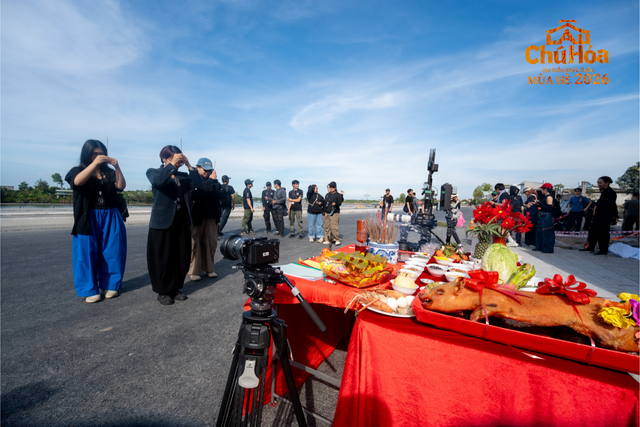 Phim &lsquo;Lầu ch&uacute; Hỏa&rsquo; l&agrave;m sống lại giai thoại kinh dị đầu ti&ecirc;n của Việt Nam - Ảnh 2.