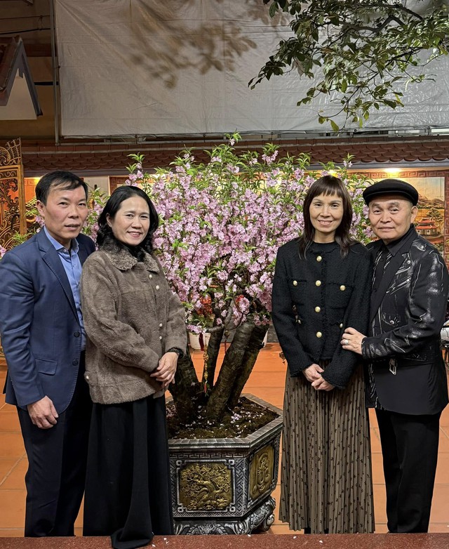 Xuân Hinh tuổi xế chiều yêu chiều vợ như 'vua chúa' vì sợ vợ bỏ đi - Ảnh 5. Xuân Hinh tuổi xế chiều yêu chiều vợ như 'vua chúa' vì sợ vợ bỏ đi - Ảnh 5.